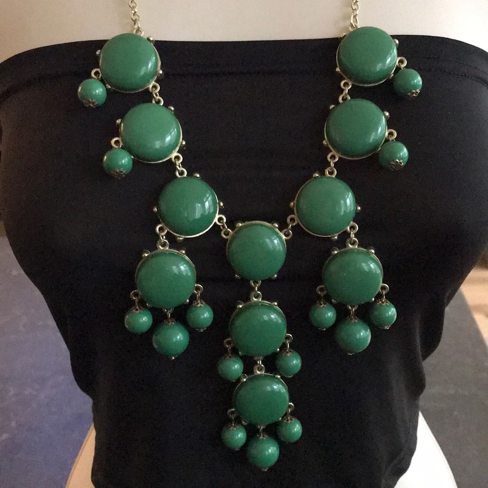 Green bubble necklace